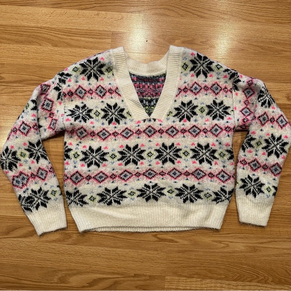 Victoria Secret PINK reversible snowflake sweater - Picture 4 of 7
